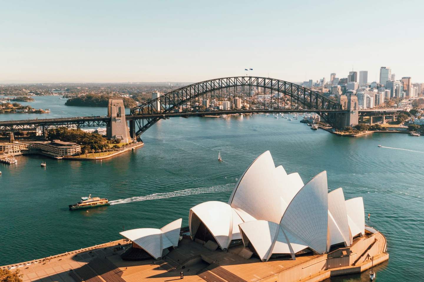 Australia or New Zealand? Compare Hotels First