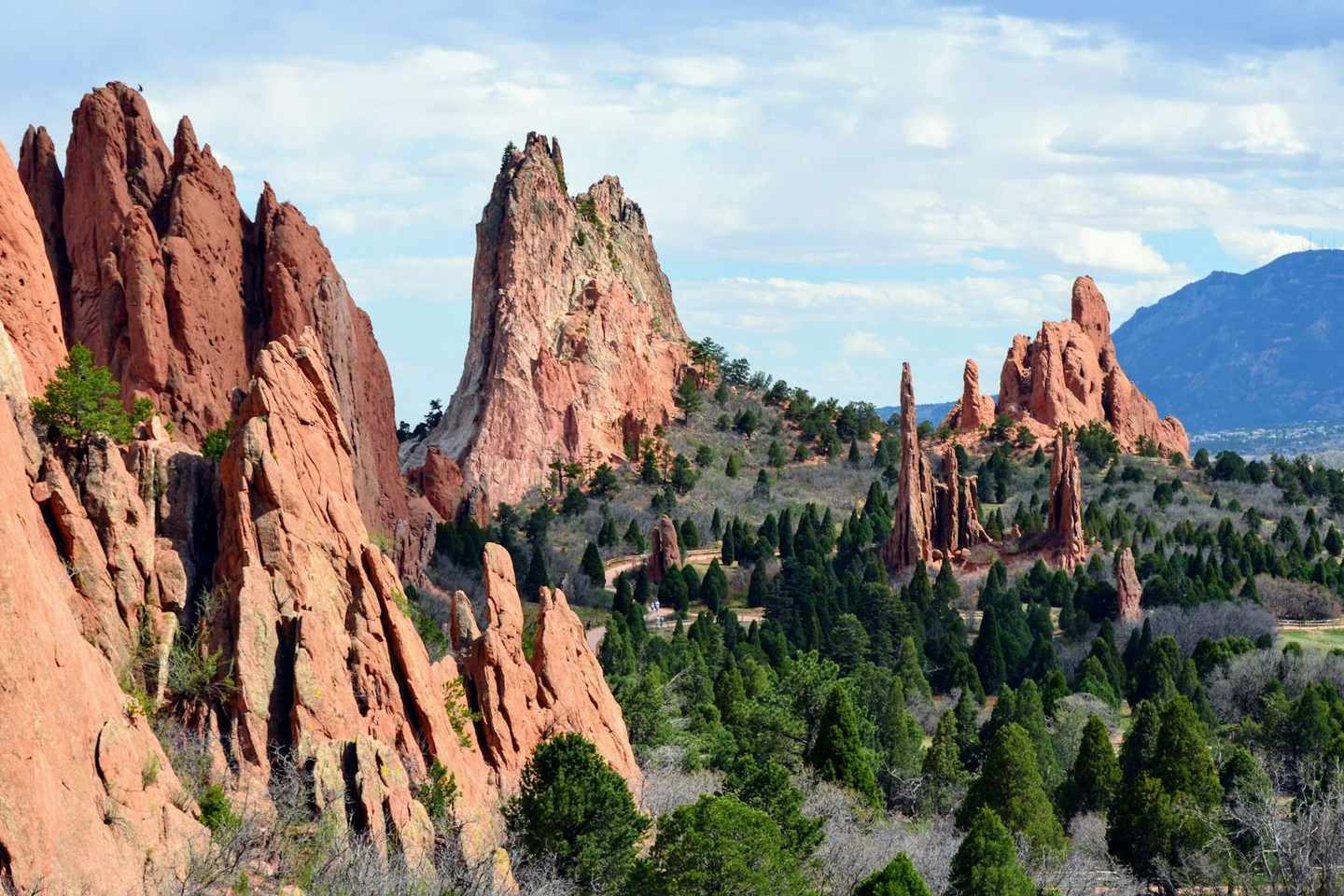 Red rock spires at Garden of the Gods, Colorado Springs