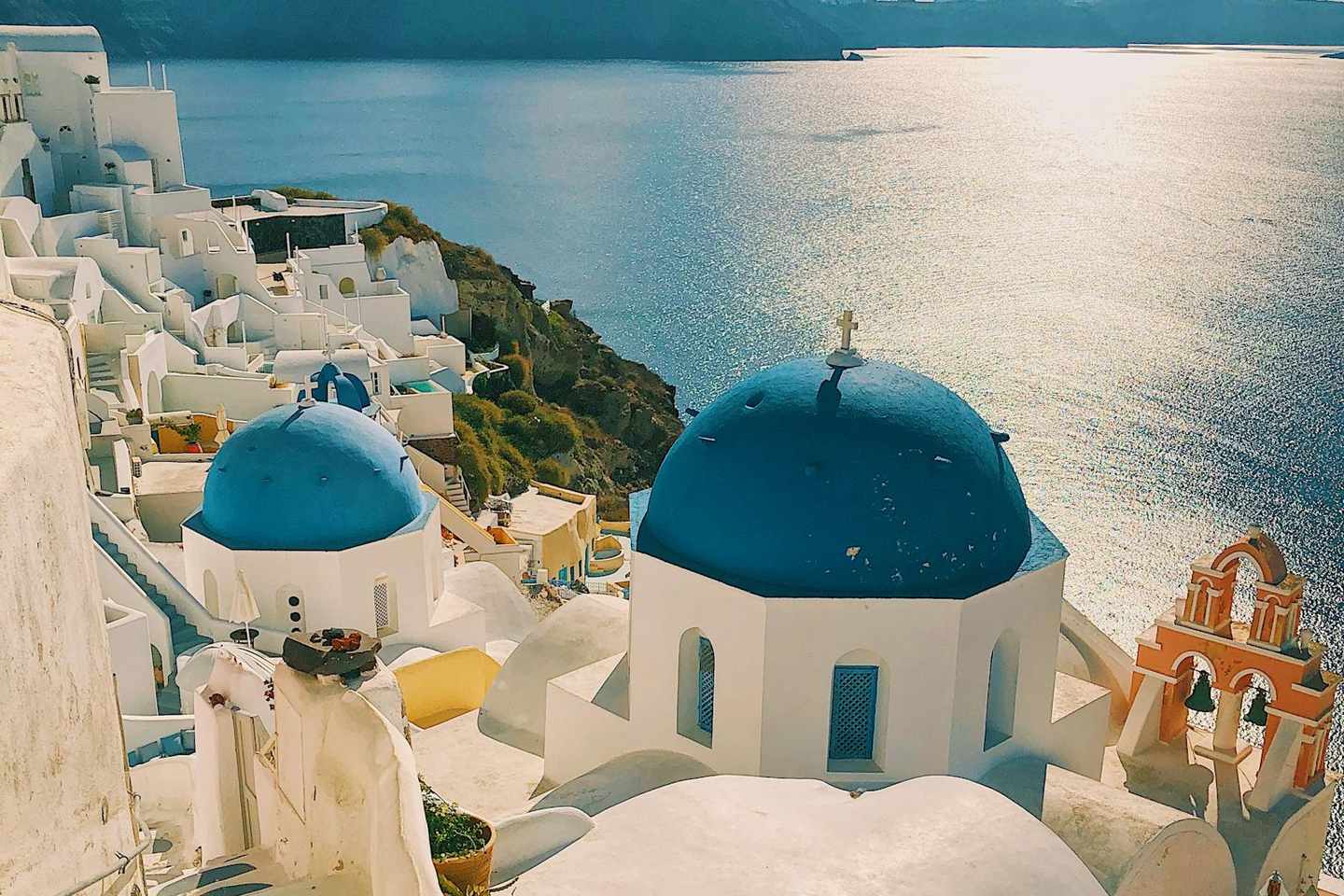 Athens or the Islands? Compare Greece Hotels